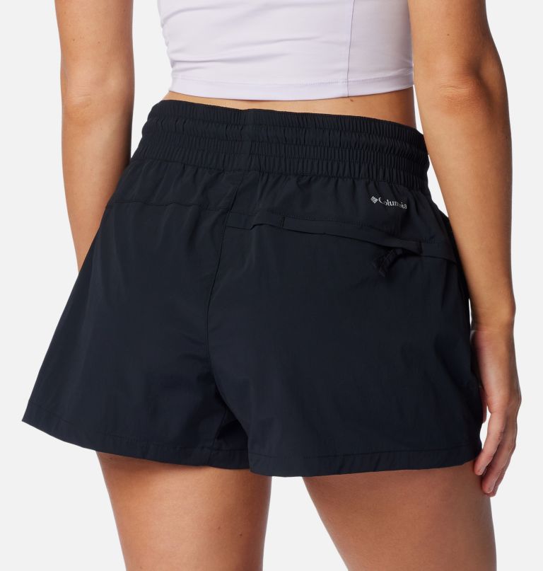 dames boundless trek active shorts