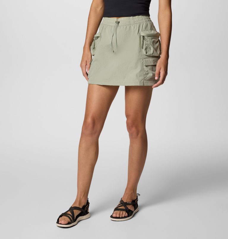 dames elevated view cargo skort