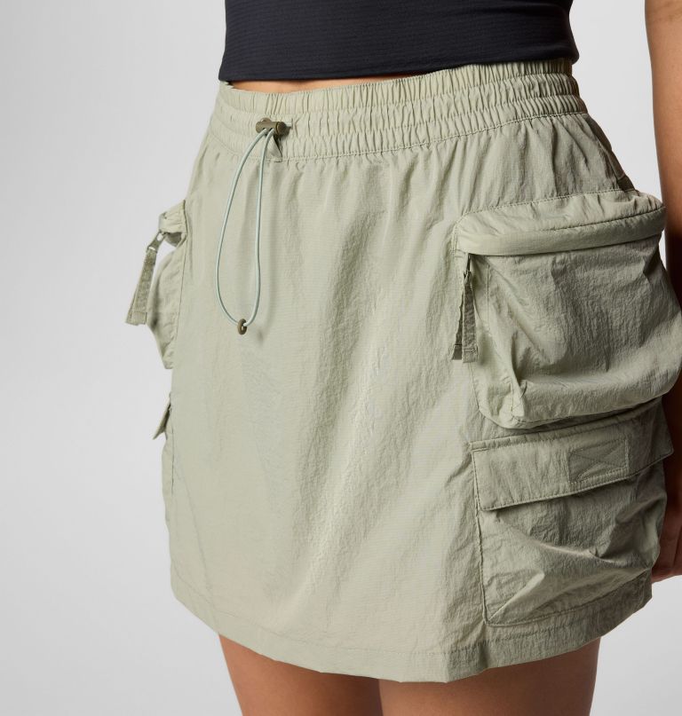 dames elevated view cargo skort